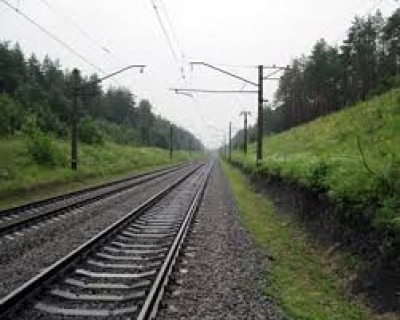 В Змиевском районе обстреляли грузовой поезд