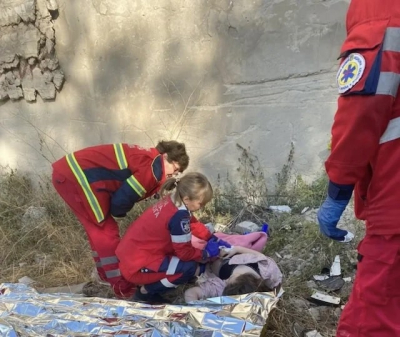 10-летняя девочка в Краснограде сорвалась с 3-го этажа заброшенного дома