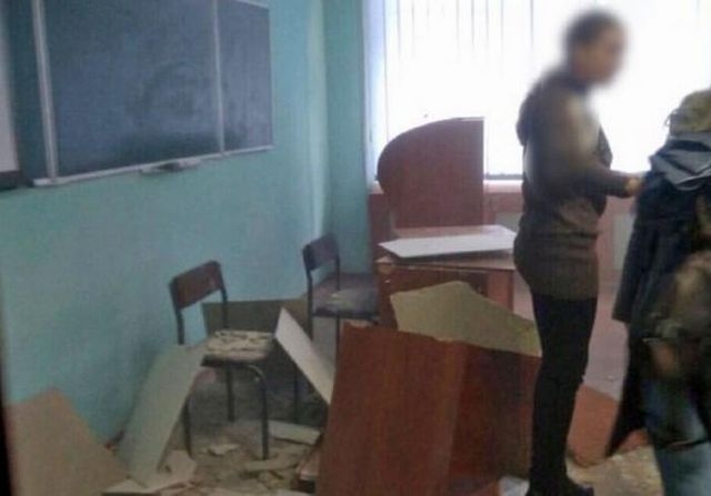 В харьковском колледже обвалился потолок