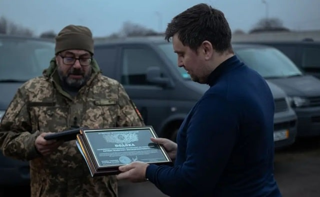 47-а артилерійська бригада отримала нові мікроавтобуси від MK Foundation