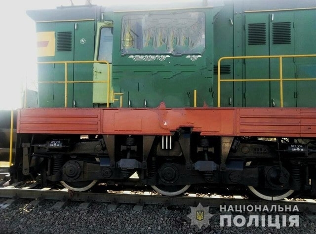 Под Харьковом поезд отрезал школьнице ногу