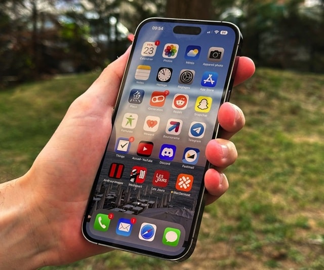 iPhone 15 Pro Max – чесний огляд від магазину AVIC