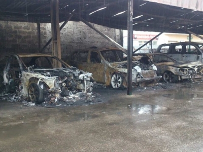 Подробности пожара на элитарной стоянке в Харькове (видео)