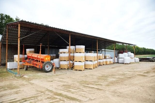 Французская компания передала аграриям Харьковщины семена овощных культур