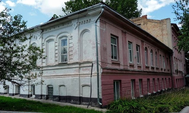 В медицинском колледже в Изюме обнаружен коронавирус – коллектив ушел на карантин