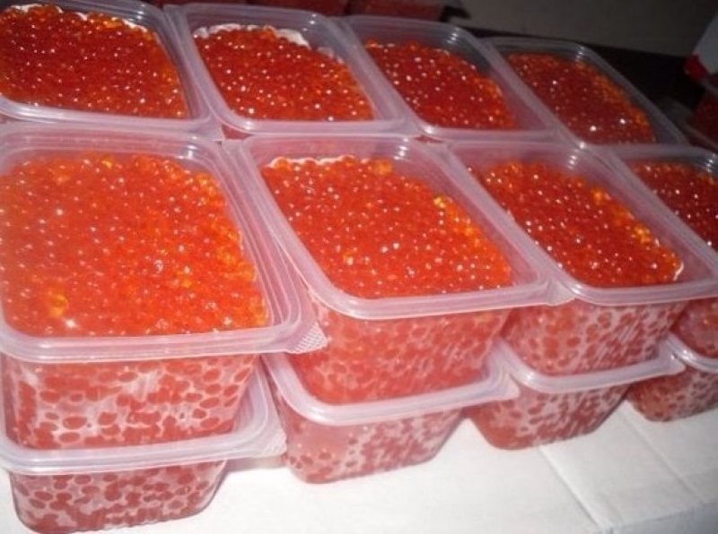 Одно из харьковских ведомств закупило красную икру на сумму почти 50 тыс. грн.