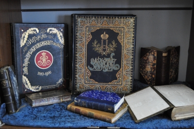 Экспозиции раритетов открыты в библиотеках