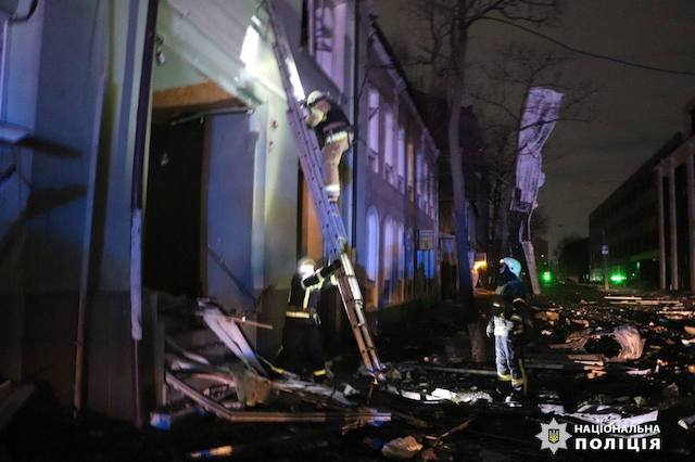 Поздним вечером россияне совершили третий ракетный удар по Харькову