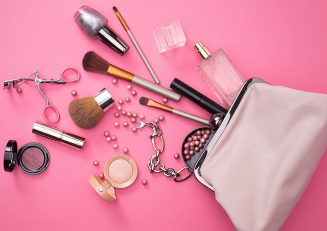 Косметичка как элемент гардероба: виды, особенности, как выбрать