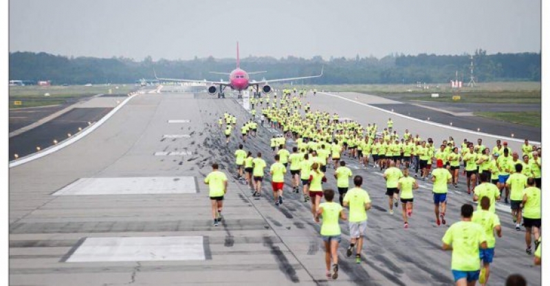 Харьковский аэропорт заполонят бегуны