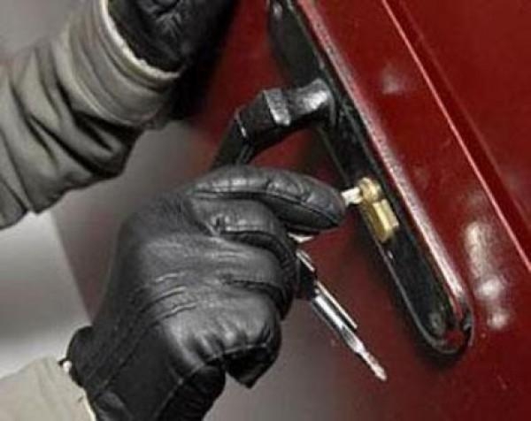 Совершил 7 краж за месяц