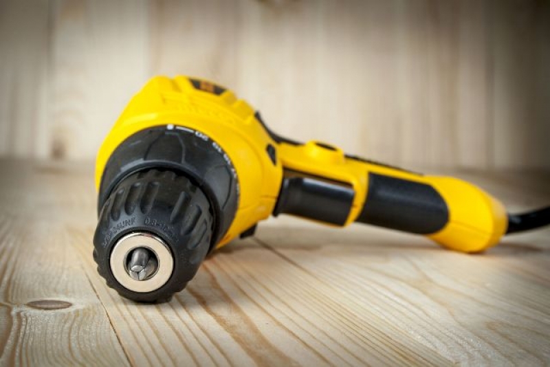 Электрическая дрель-шуруповерт: как выбрать (обзор, советы и рекомендации)?