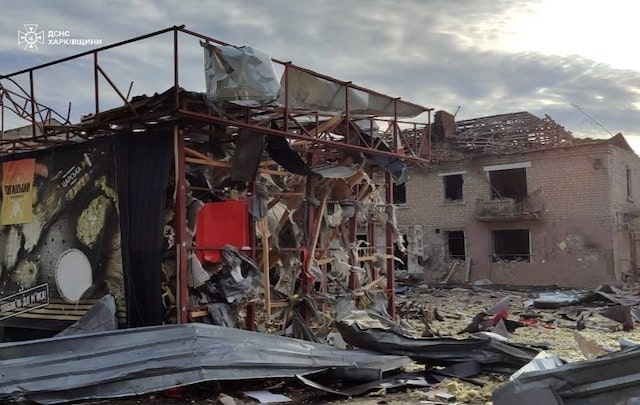 Оккупанты сбросили бомбу на жилой квартал в Волчанске