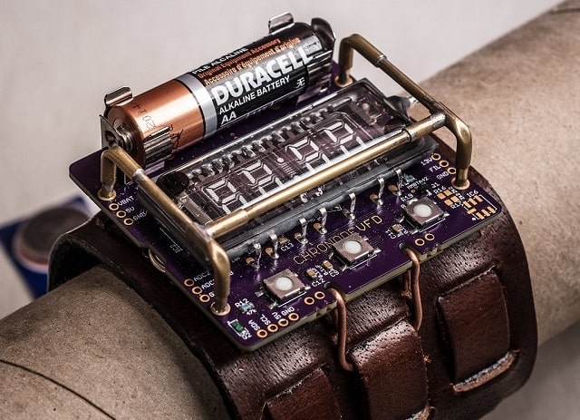 Замена батарейки в наручных часах