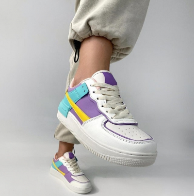 Як підібрати жіночі кеди до спідниці або сукні