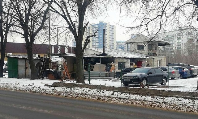 Дело о незаконной автомобильной стоянке, устроенной на Салтовке, передано в суд