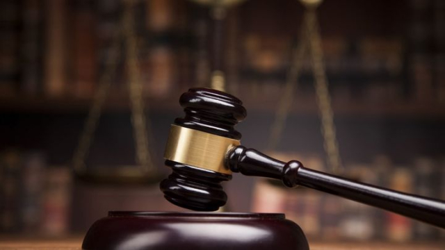 Жителю Люботино суд запретил работать в государственных структурах