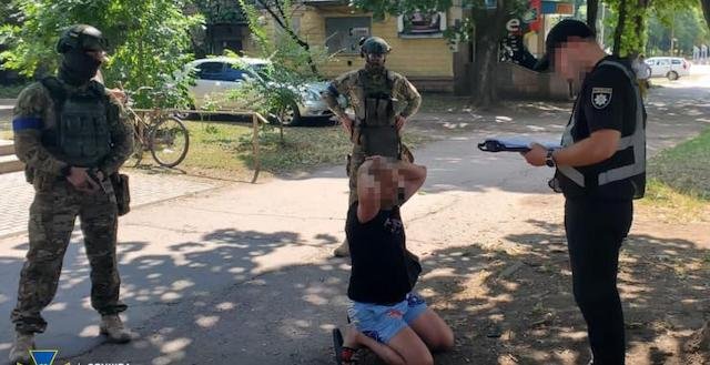 Сотрудники СБУ задержали коллаборанта, снабжавшего диверсантов фальшивыми паспортами