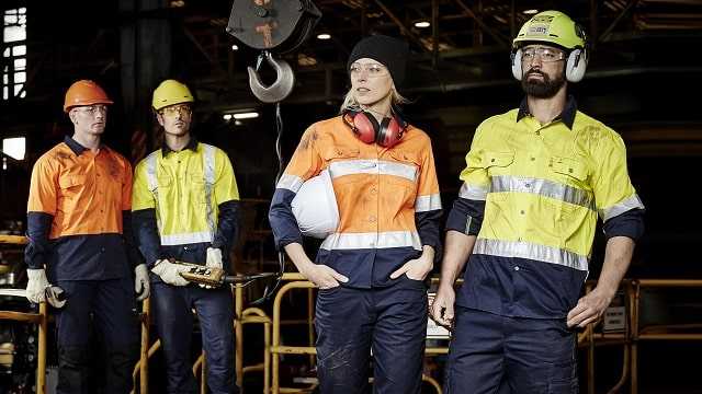 Спецодежда: виды, назначение, особенности