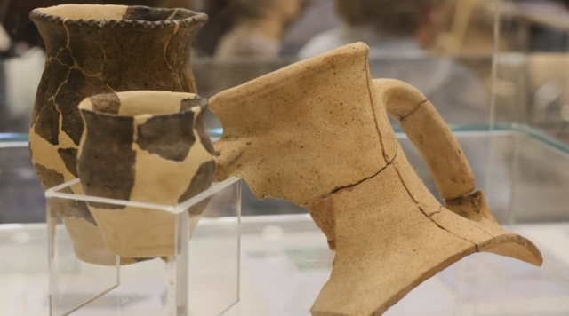 В музее ХНУ им. В. Каразина открылась выставка древних артефактов