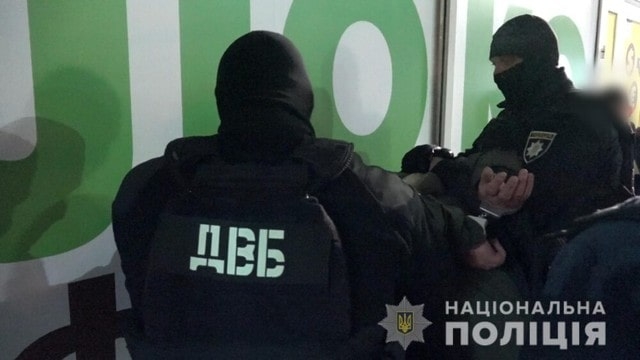 Задержаны члены межрегиональной группировки вымогателей денег у бизнесменов