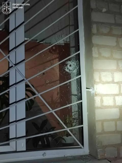 Российский дрон атаковал лицей в Харькове – в здании повреждены стены и окна