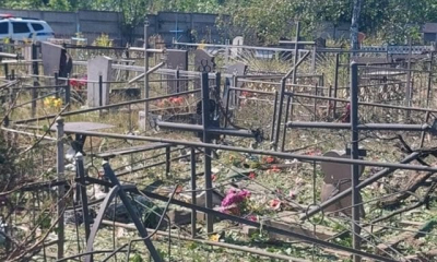 Оккупанты в селе Лесном попали по кладбищу и жилым домам