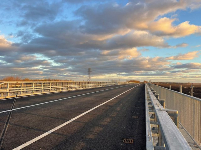 На трассе М-03 «Киев - Харьков - Должанский» восстановлен взорванный россиянами мост