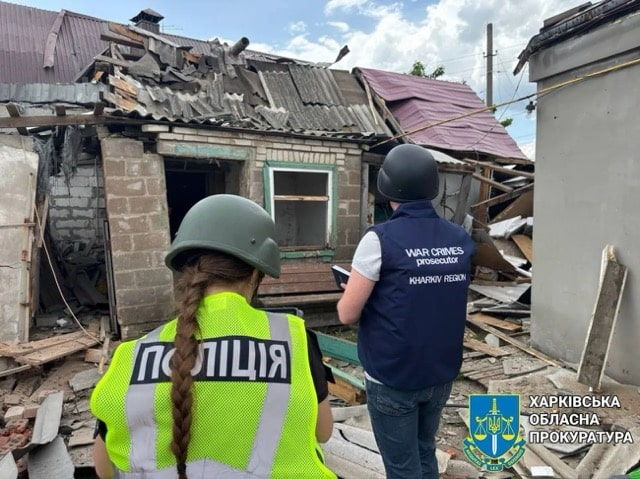 Во время вражеского удара по Купянску погибла женщина, в области много раненых