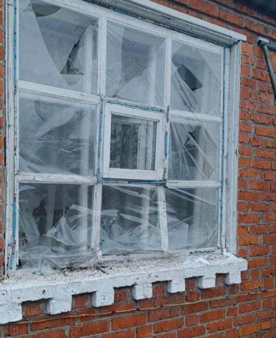 Враг сбросил управляемую авиационную бомбу на пляж в Золочеве