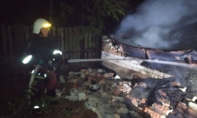 В Валковском районе сгорела хозпостройка с семенами подсолнечника