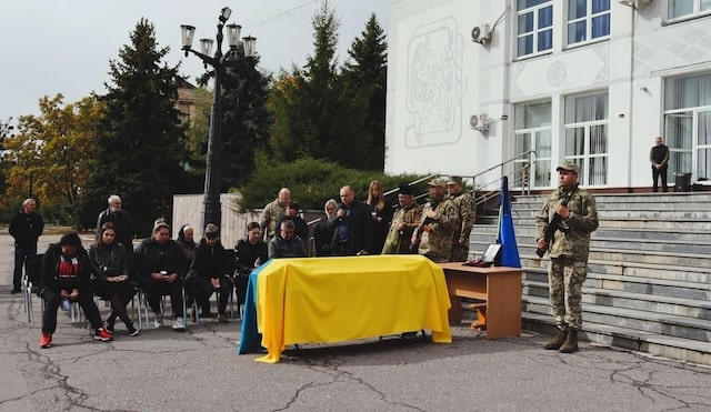 В Донецкой громаде попрощались с павшим защитником Украины