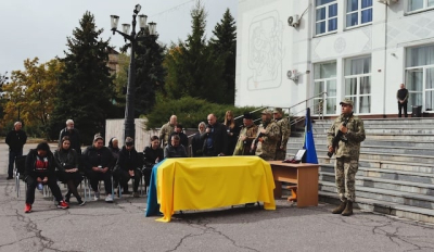 В Донецкой громаде попрощались с павшим защитником Украины