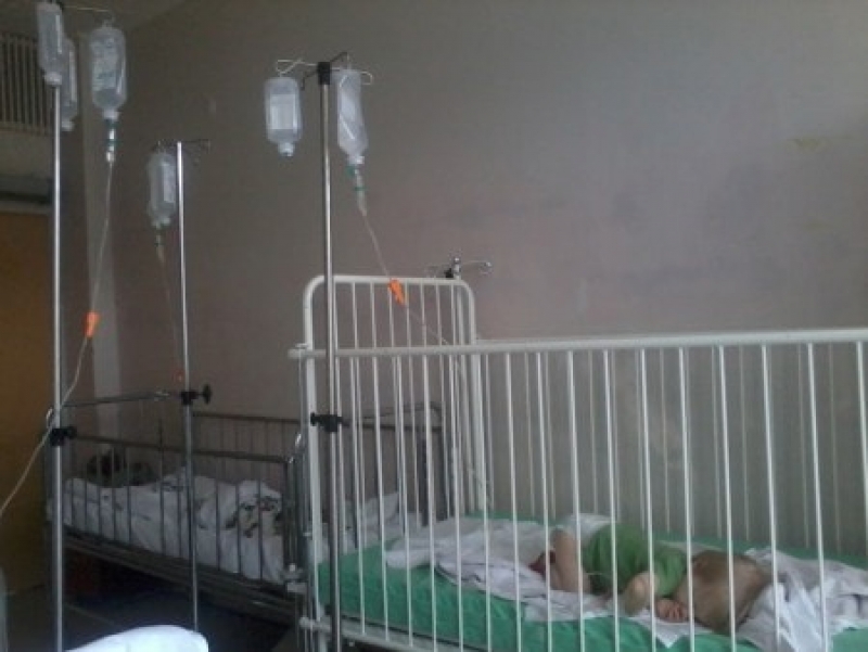 Под Харьковом 2-летний ребенок выпил растворитель