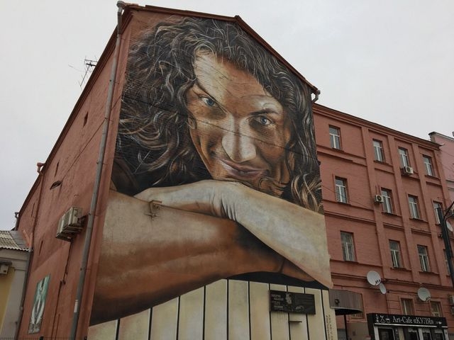 В областном центре обновили мурал, посвященный Андрею Кузьменко