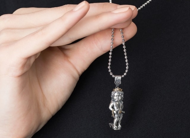 Уникальная коллекция серебряных дизайнерских кулонов COOL BABY: обзор, фото