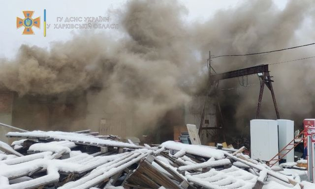 В Индустриальном районе произошел масштабный пожар