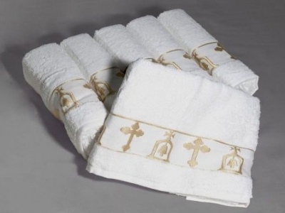 Какое полотенце нужно для крещения ребенка?