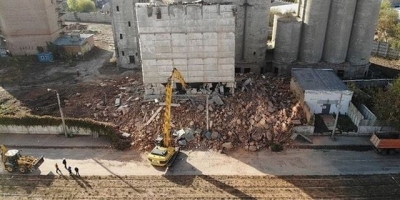 В Харькове начались работы по взрыву неработающего элеватора (видео)