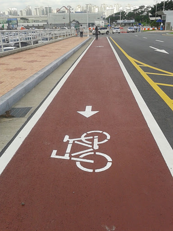 В Харькове построят современную велодорожку