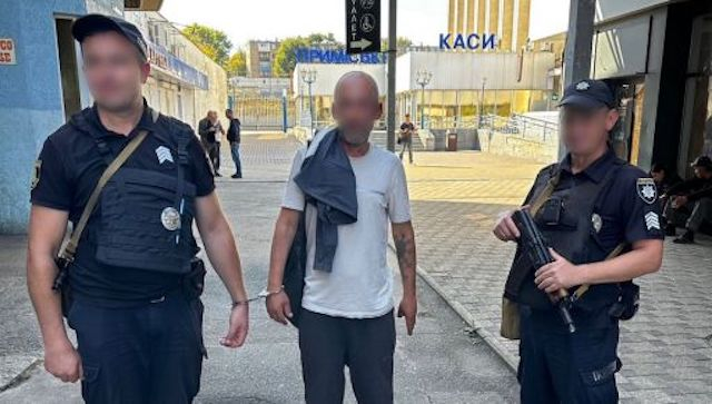 Задержан мужчина, «до нитки» ограбивший пассажирку на вокзале