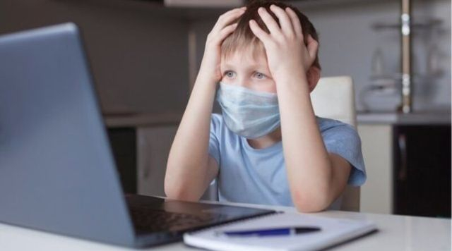 Эпидемическая ситуация ухудшается – школы переходят на дистанционную форму обучения