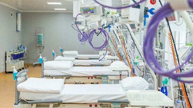 Больных коронавирусом на 2-ой этаж областной больницы будут поднимать спасатели