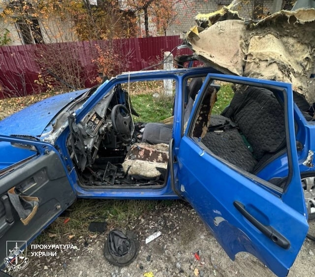 FPV-дрон попал в гражданский автомобиль – пострадали три человека