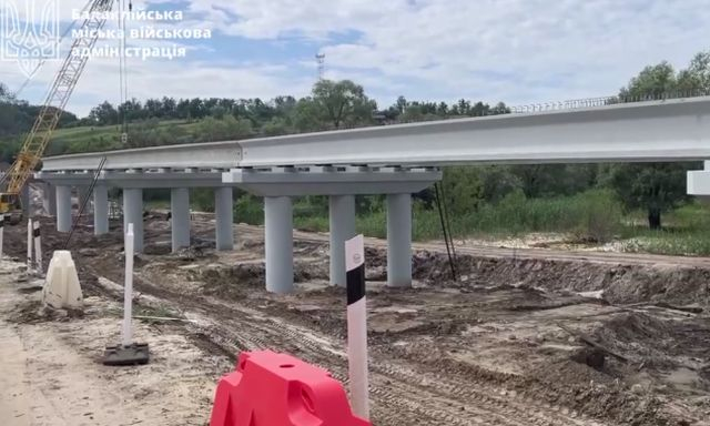 Возле села Байрак полным ходом идет строительство моста