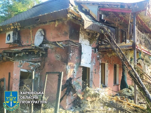 Российские оккупанты снова ударили ракетами по базе отдыха