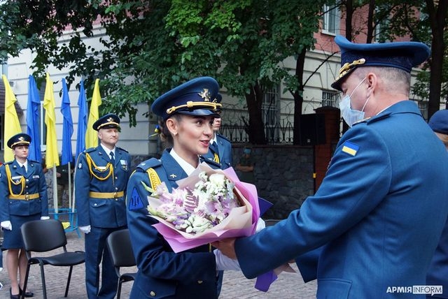 Около 20 девушек завершили обучение на новом курсе университета Воздушных Сил