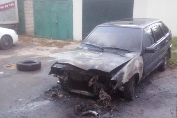 В Харькове снова сгорел автомобиль