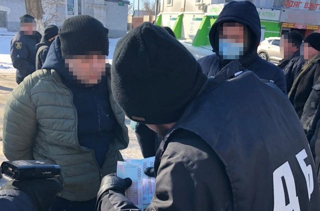 За взятку задержан инспектор погранслужбы «Золочев»