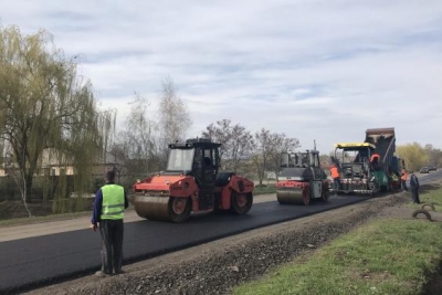 На Харьковщине продолжают ремонтировать дороги